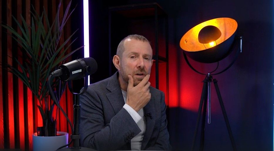 Три невербальных сигнала, которые подскажут, что вам лгут — и что с этим делать