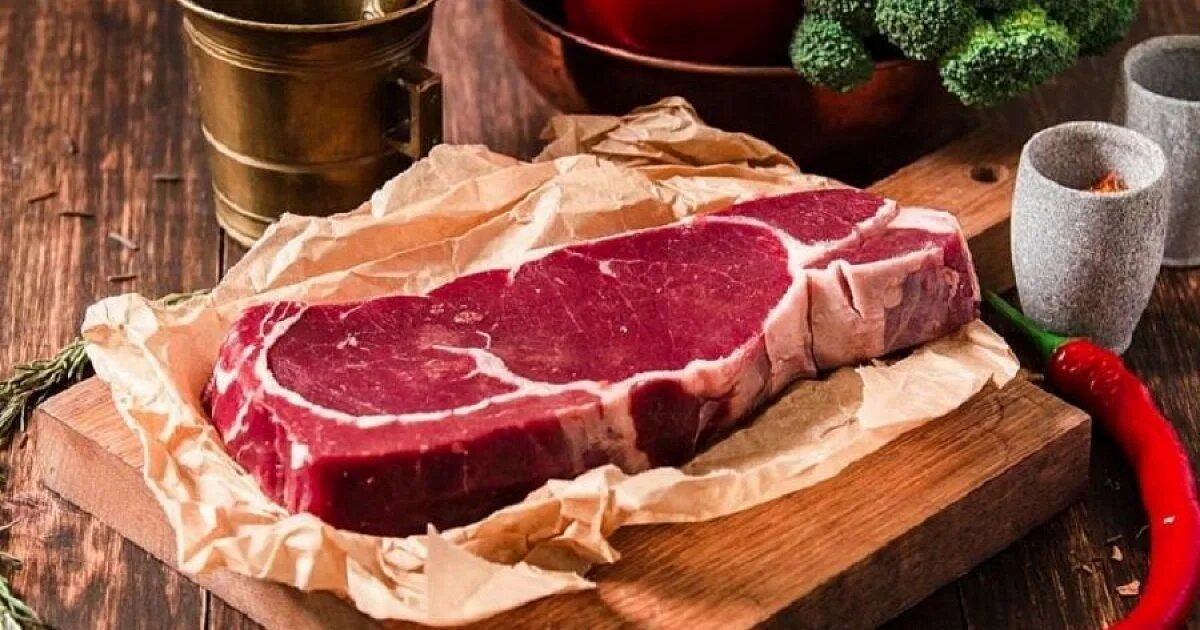 Что не стоит есть на ужин кардиологу и почему это важно для сердца