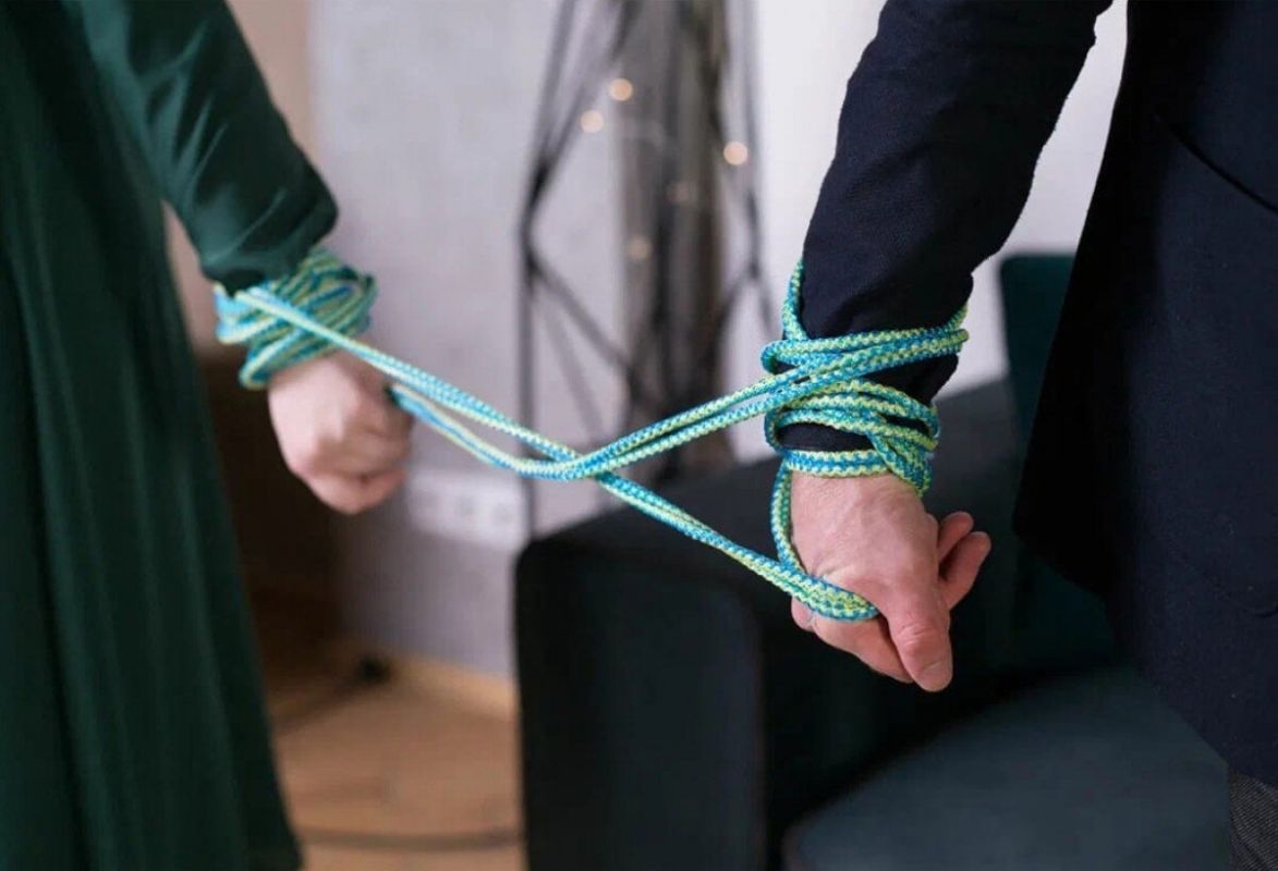 Топ-3 привязки, мешающие выйти из болезненных отношений