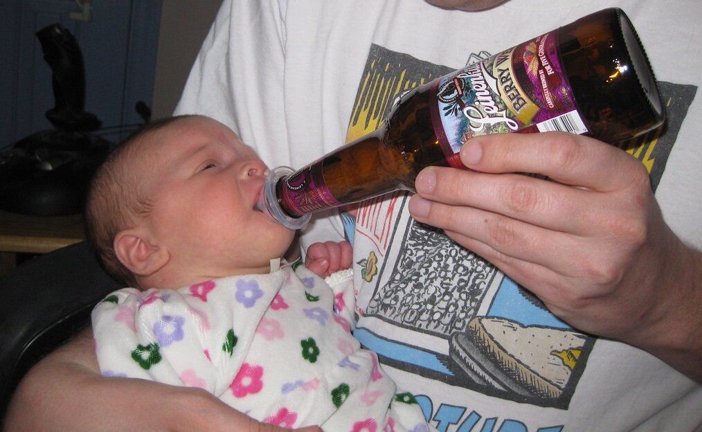 Как созависимость формирует алкогольную и наркотическую зависимость