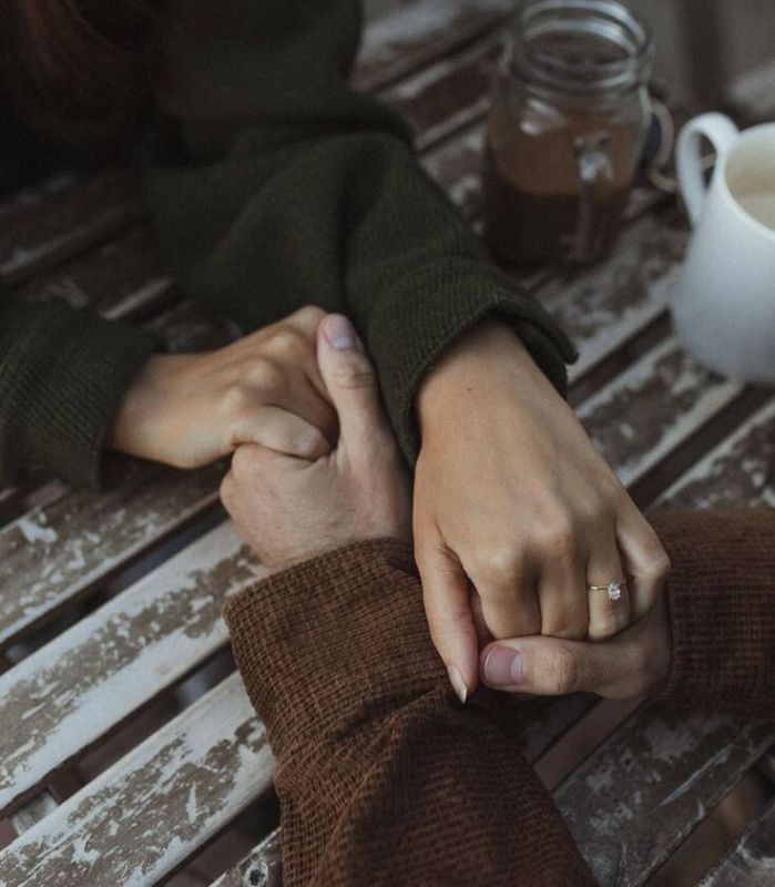 Как поддержать близкого в трудные времена: советы для не психологов