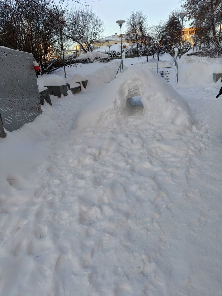 Зима в городе: как снег помогает понять себя