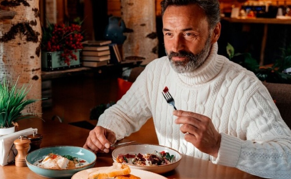 Неожиданный подход к свиданиям: мужчина требует вернуть деньги за кофе