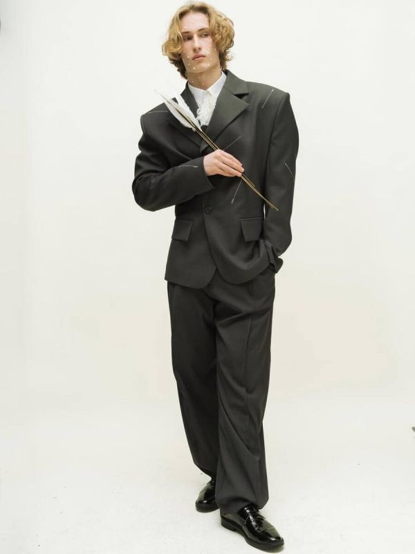 Где найти стильные мужские костюмы: пять магазинов, которые стоит посетить