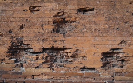 Почему трудно разорвать связь с нарциссами