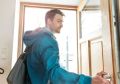 Отцовские трудности: как мужчина сбежал от семейных обязанностей к матери